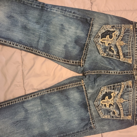 Tons of jeans! - Picture 4 of 11